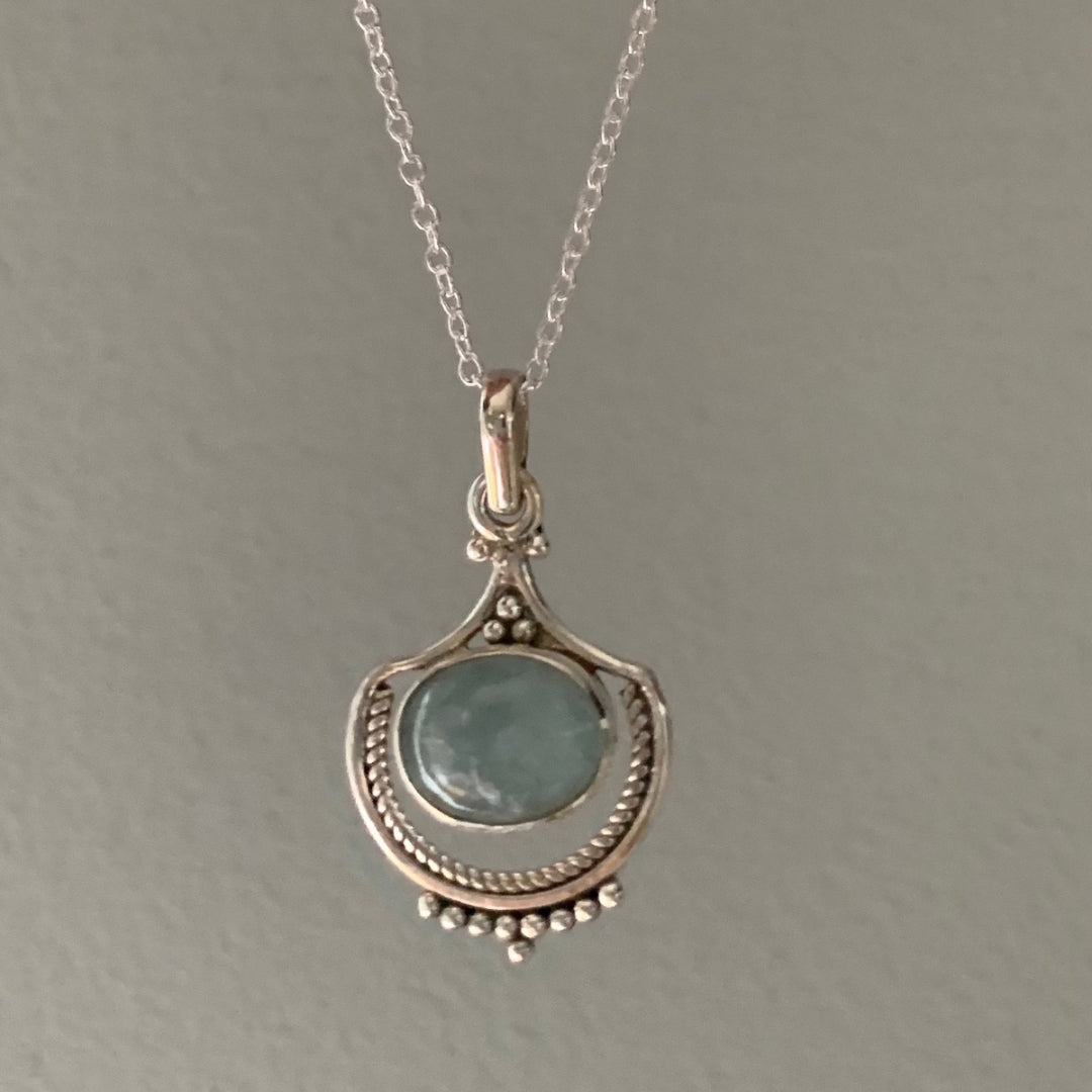 Colar Boho Opal em Prata