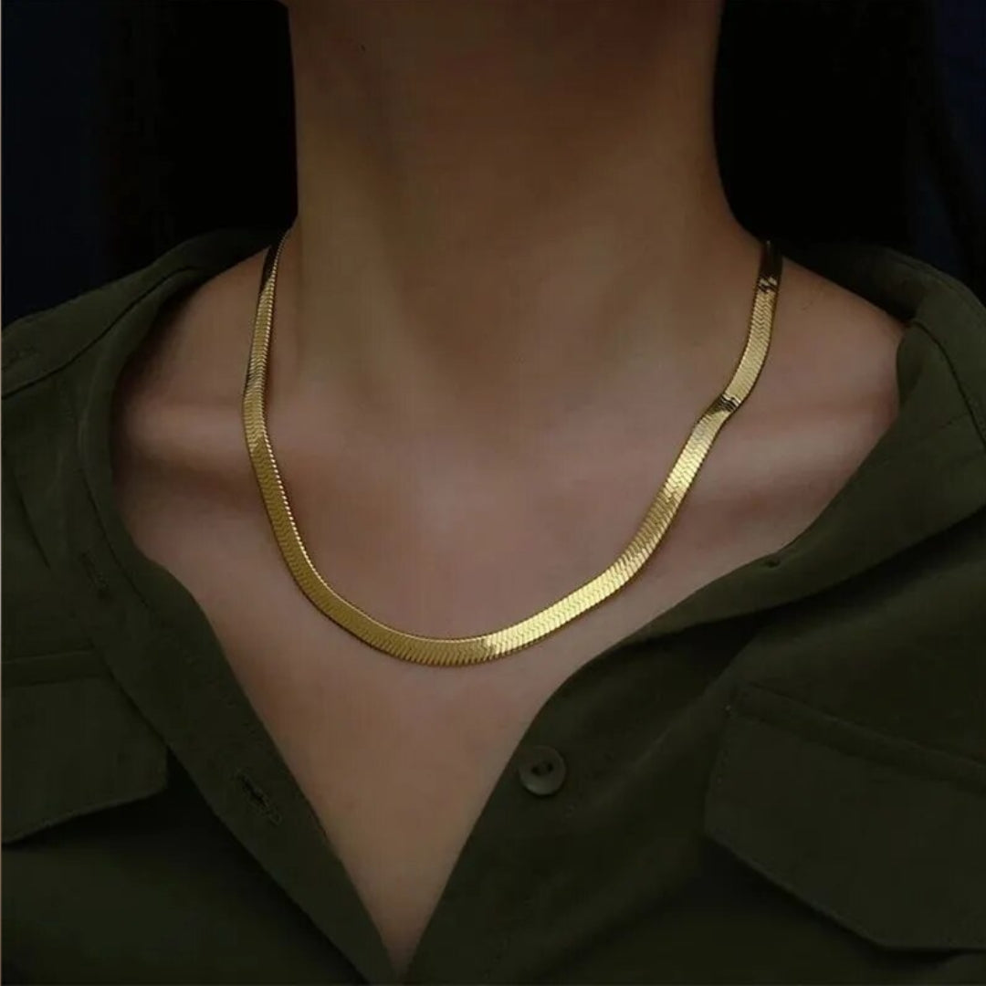 Colar Elegante Dourado