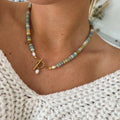 Colar Dourado Vintage com Pedras