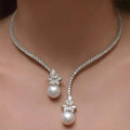 Colar elegante e brilhante com pérolas feito de prata esterlina