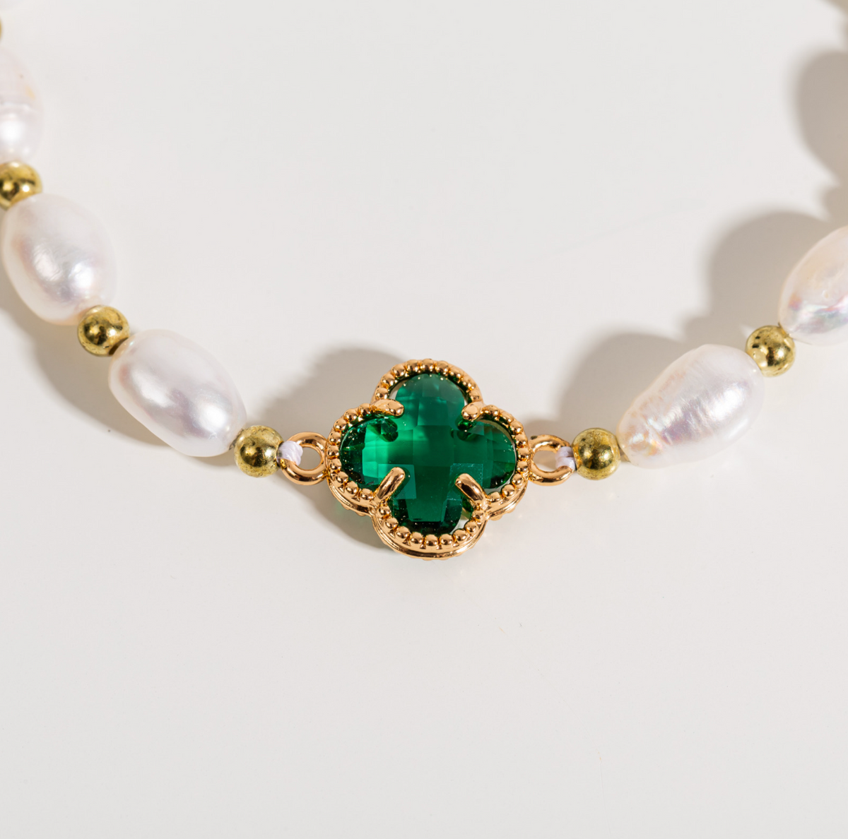 Pulseira de Trevo de Esmeralda com Esmeraldas e Pérolas em Ouro