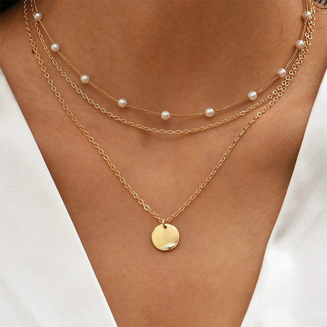 Colar Banhado a Ouro com Pérolas em Ouro