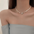Colar de Pérola em Forma de Coração Prateado Elegante