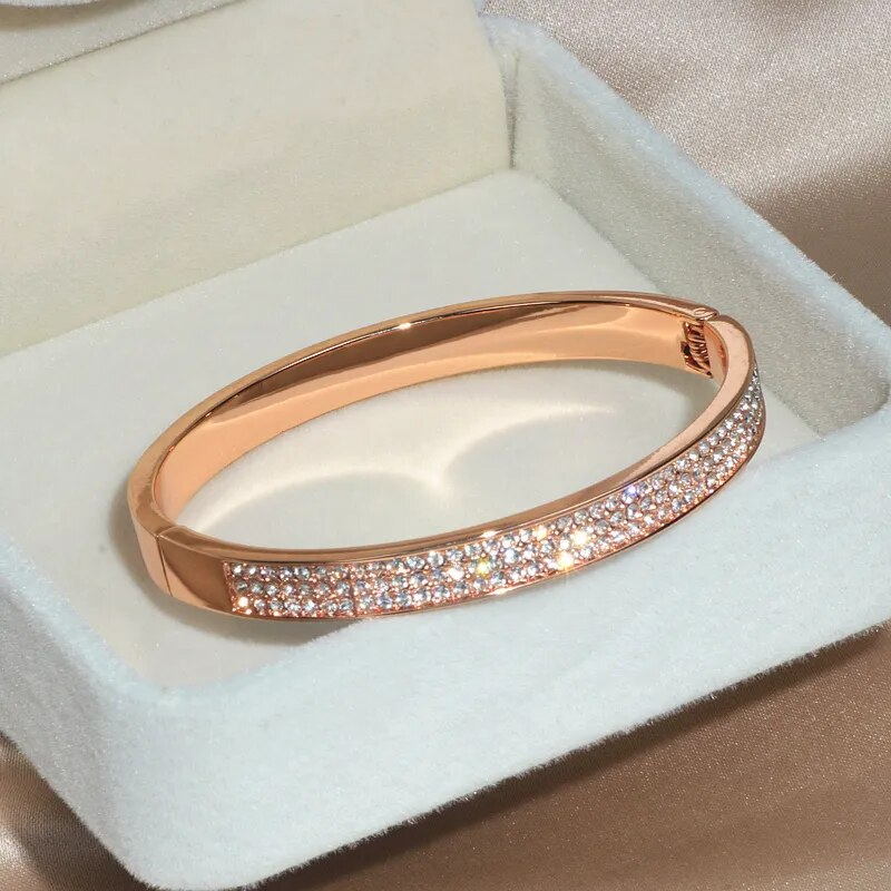 Pulseira Elegante de Zircônia