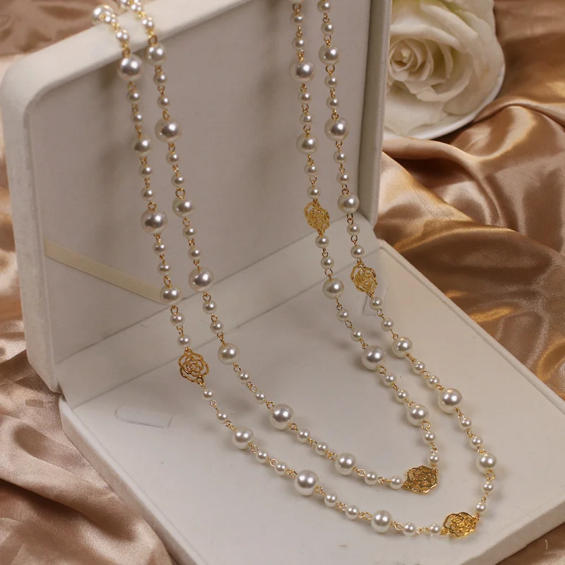 Colar Elegante de Ouro e Pérola