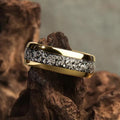 Anel Declarativo com Inlay Dourado Brilhante